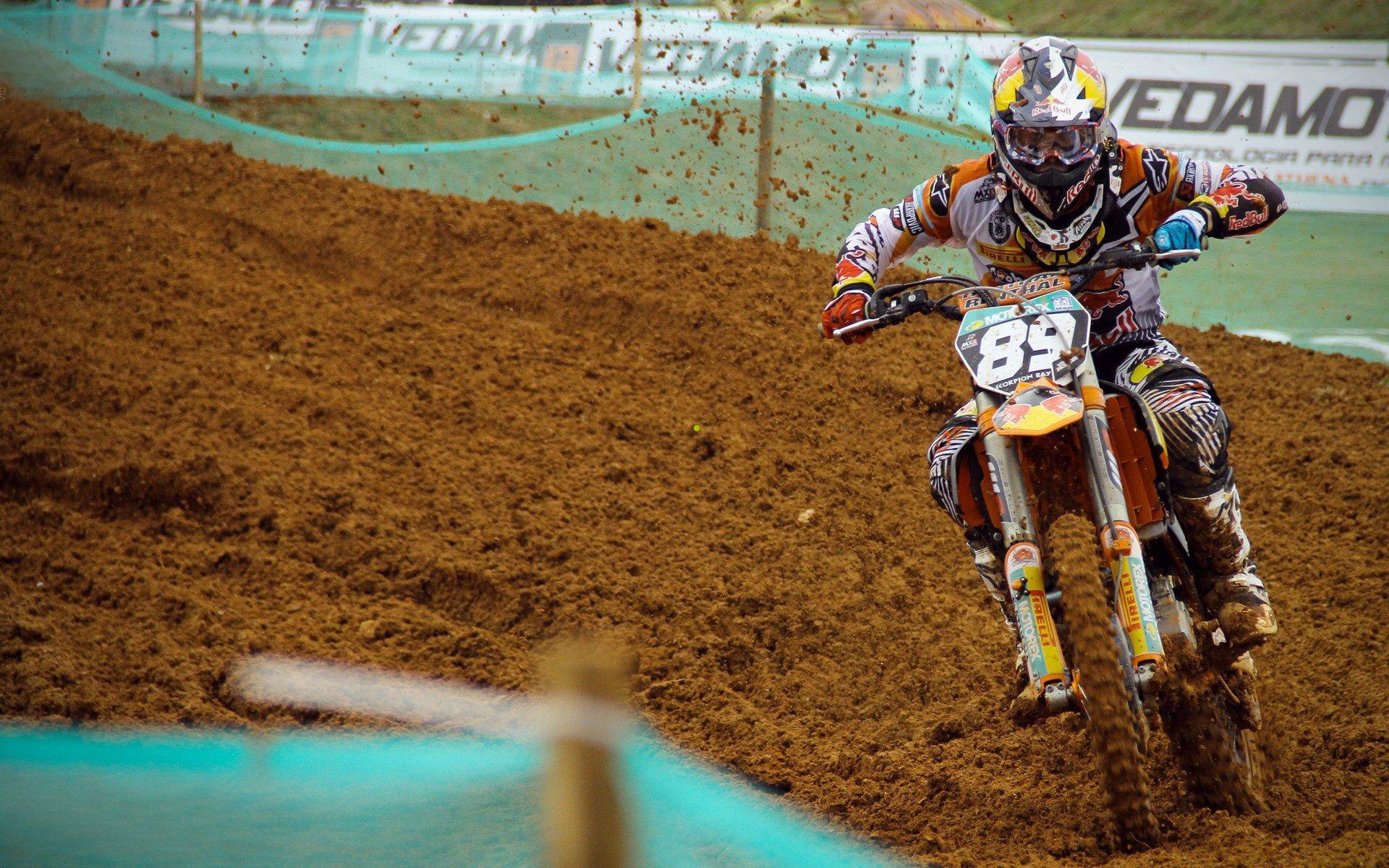 范戴克争议性退缩时刻！利物浦1-1桑德兰，主队信仰点燃英超赛场