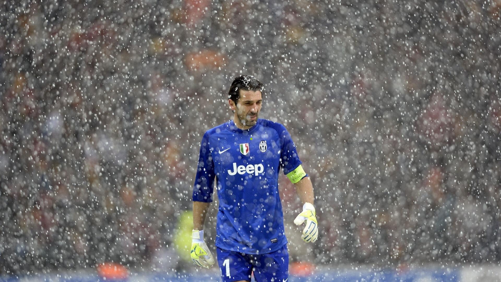 好事成双！大连英博重磅官宣马莱莱与特拉奥雷联手加盟，锋线双星闪耀新赛季